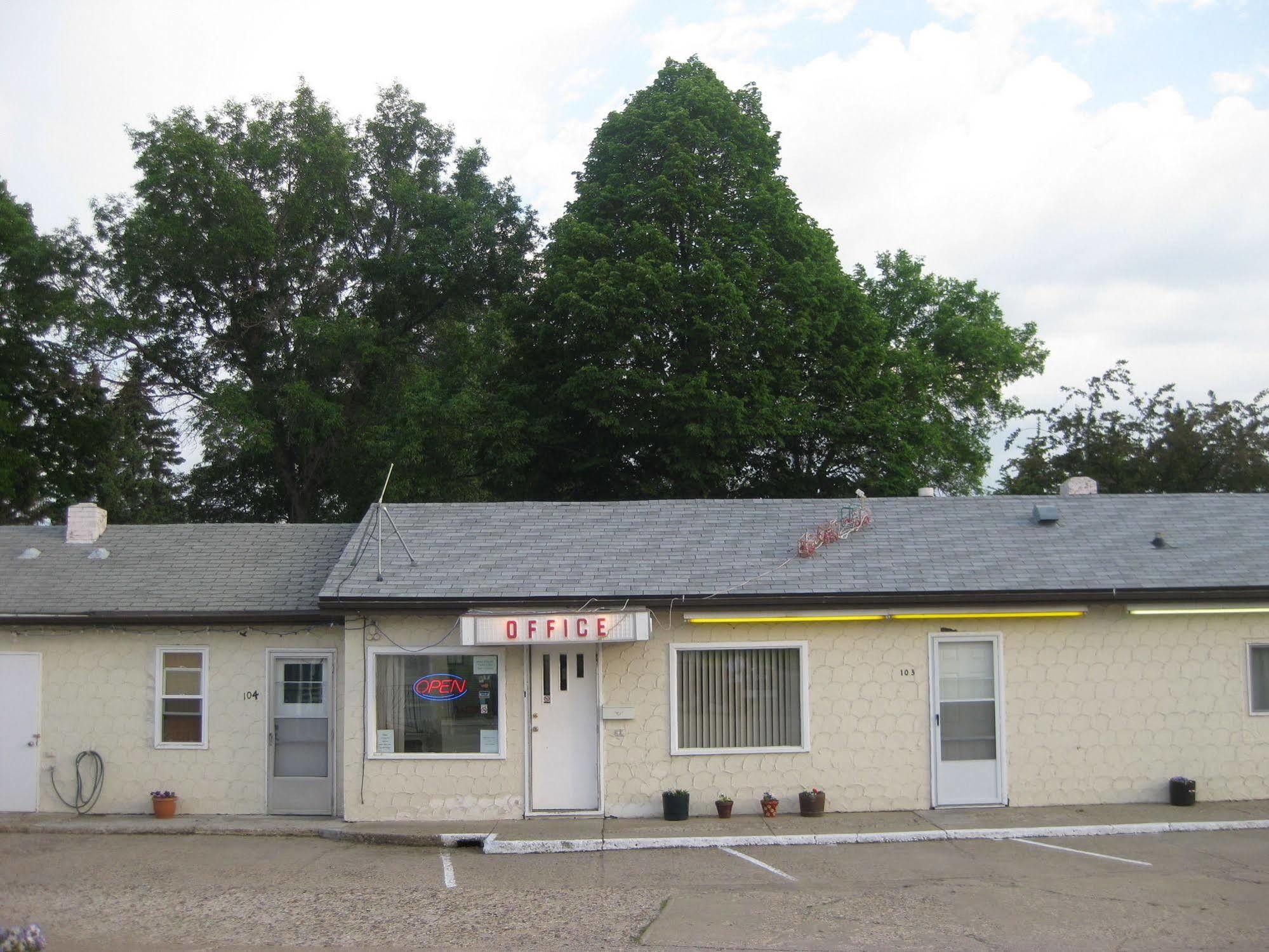 Hat Motel Medicine Hat Exterior foto